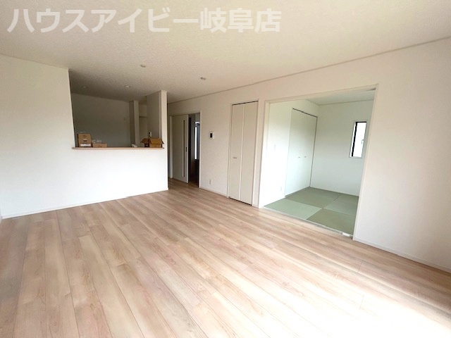 【居間・リビング】の画像