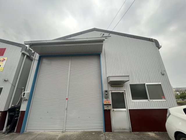 二重堀上池１８０－１事務所付倉庫の外観