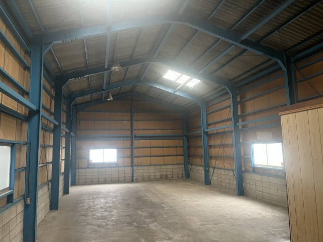 二重堀上池１８０－１事務所付倉庫のロビー