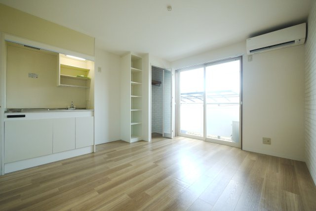 コレドールの居間・リビング|※写真は別の部屋のものです。