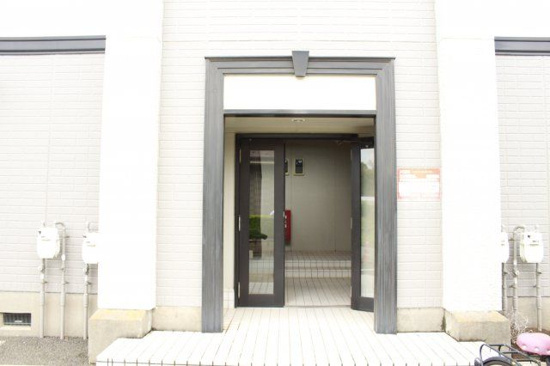 コートエスペランサ　Aのエントランス