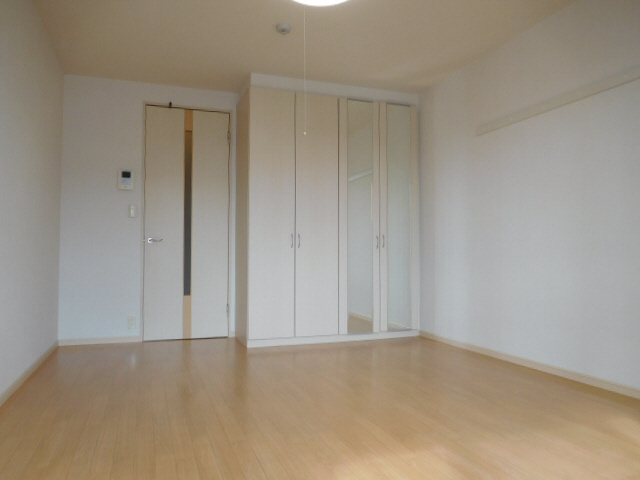 加古川市尾上町口里のアパートの居間・リビング