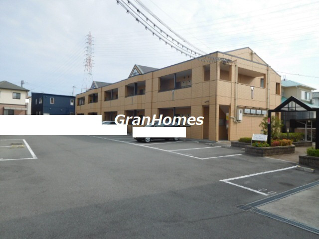 加古川市尾上町口里のアパートの外観