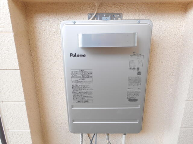 給湯器もまだ新しいです♪
