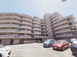 【外観】 | フルリフォームされたキレイな室内です。専用庭付き！