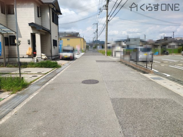 【前面道路含む現地写真】 | 姫路市飾磨区今在家3丁目／中古戸建