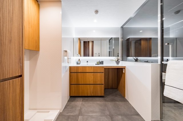 THE ROPPONGI TOKYOの独立洗面台