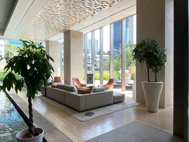 THE ROPPONGI TOKYOのロビー