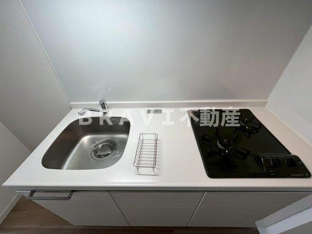 RISING Maison 本町橋（ライジングメゾンホンマチバシ）　BRAVI不動産のキッチン|【RISING Maison 本町橋】お料理しやすいキッチンです
