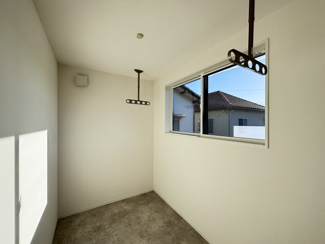 新築戸建　伴東8丁目のその他|洗濯物干しだけでなく、趣味や子どもの遊び場としても活躍する空間です
