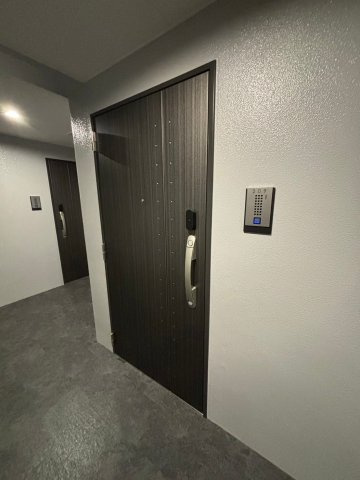 プレール・ドゥーク方南町の玄関