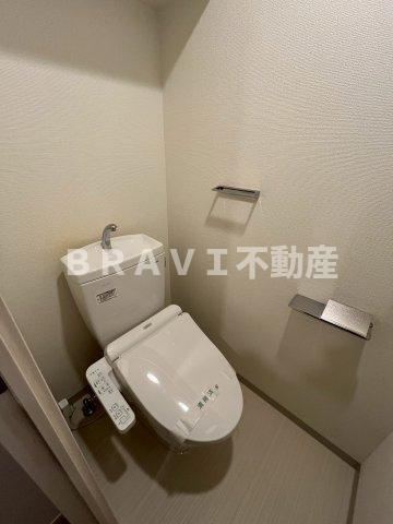 RISING Maison 本町橋（ライジングメゾンホンマチバシ）　BRAVI不動産のトイレ|【RISING Maison 本町橋】コンパクトで使いやすいトイレです