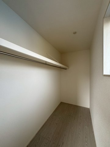 ーFor.M Iーフォルムー小倉南区中曽根5丁目2期　【小倉南区　新築戸建て】の収納|ウォークインクローゼットがあり、衣類をまとめて収納できます。　【小倉南区　新築戸建て】