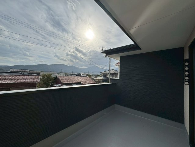 ーFor.M Iーフォルムー小倉南区中曽根5丁目2期　【小倉南区　新築戸建て】のバルコニー|南向きで、日当たりが良く、洗濯物がよく乾きます。　【小倉南区　新築戸建て】