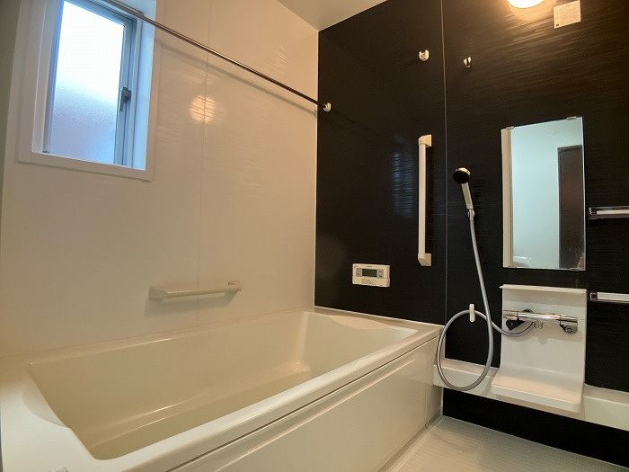 岡崎市柱曙2丁目の浴室