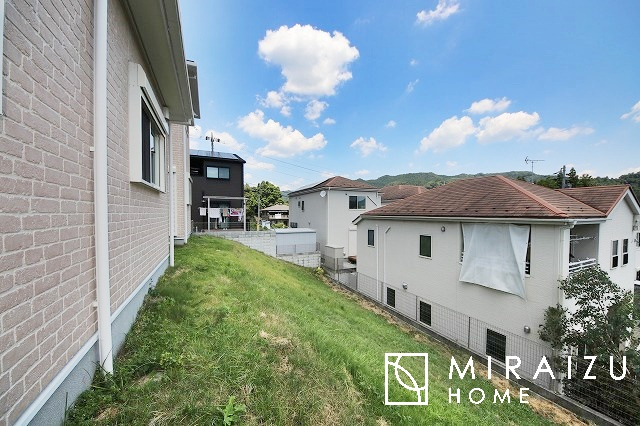 【庭】 | ヤギや羊が飼えそうなお庭ものんびりです