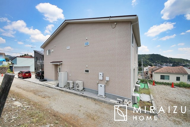【前面道路含む現地写真】 | 前面道路☆運転が不安な方も安心な前面道路、きちんと幅員のある道路は女性にも安心です。整備されている道路は気持ちも良いですね♪