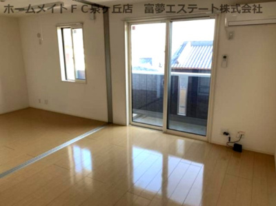 【居間・リビング】 | 東山ヒルズⅡ | ※同物件・反転タイプ
