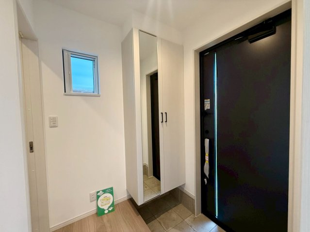 高知市高須3丁目　新築戸建ての玄関