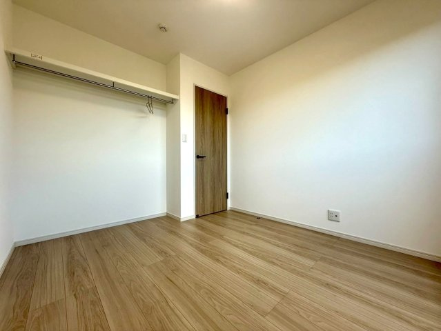 高知市高須3丁目　新築戸建ての洋室