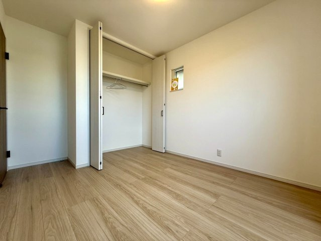 高知市高須3丁目　新築戸建ての洋室