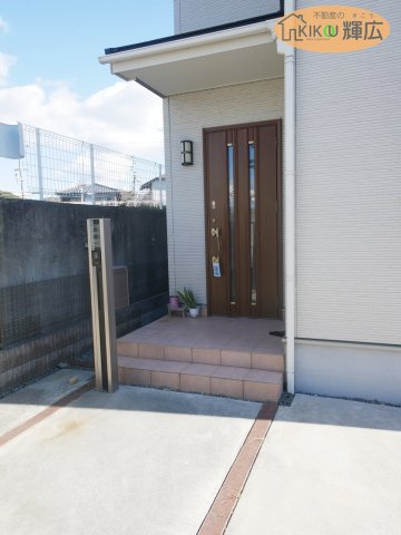 姫路市白浜町宇佐崎中1丁目　中古戸建の玄関