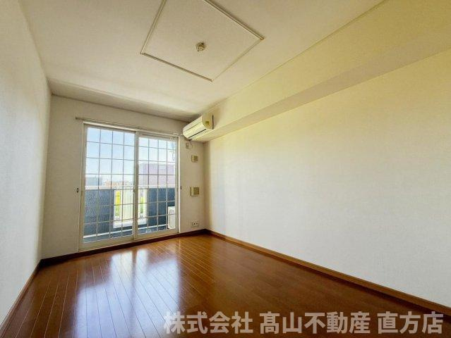 北九州市八幡西区馬場山のアパートの居間・リビング