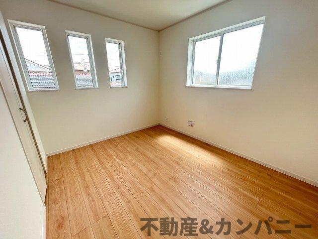 ハートフルタウン北黒田　伊予郡松前町北黒田新築分譲住宅1号棟(全2棟)　の洋室|使い勝手のいい洋室です