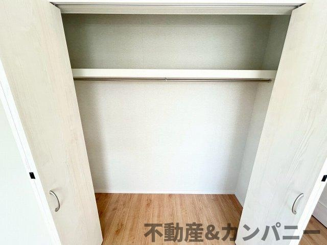 ハートフルタウン北黒田　伊予郡松前町北黒田新築分譲住宅1号棟(全2棟)　の収納|こまごまとしたものを収納できそうですね