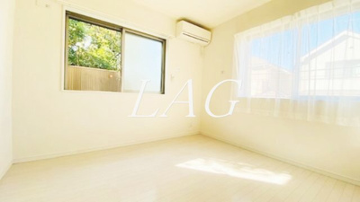 【居間・リビング】 | グリーンライト菊名 | 洋室のお部屋です。