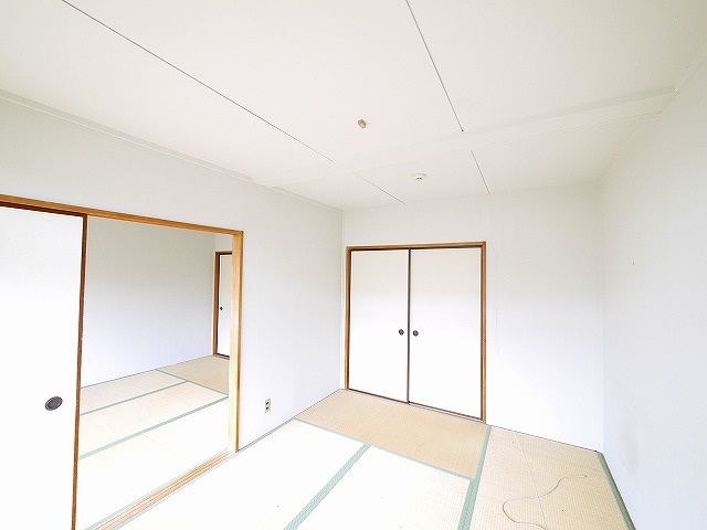 サンハイツ富雄B棟の和室