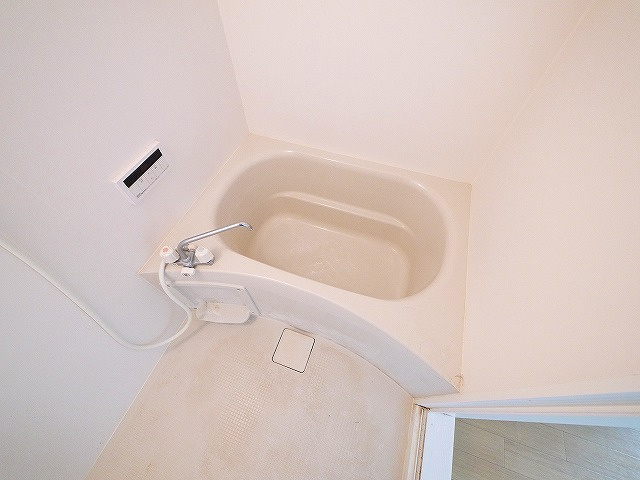 サンハイツ富雄B棟の浴室