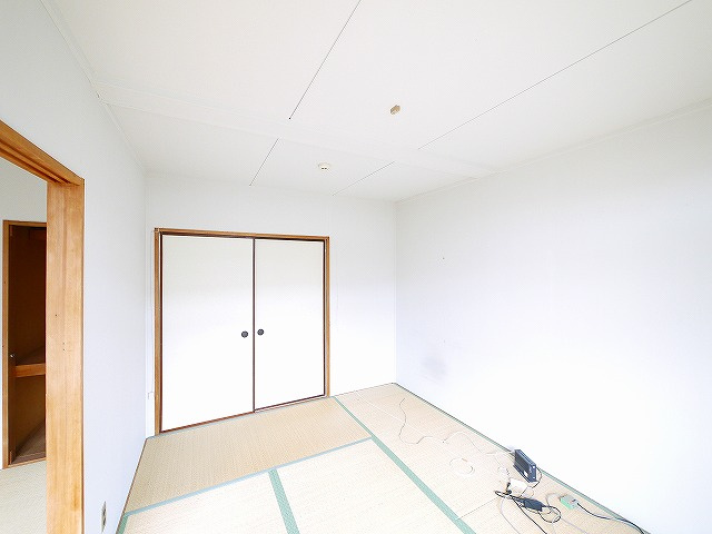 サンハイツ富雄B棟の和室