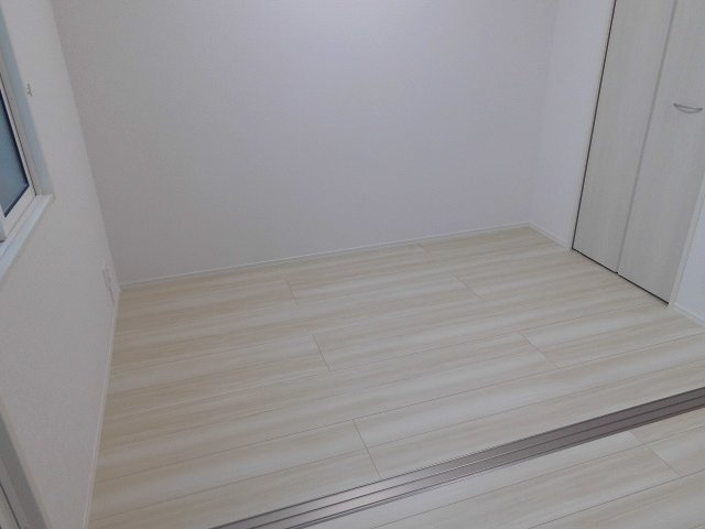 クレール林崎の洋室