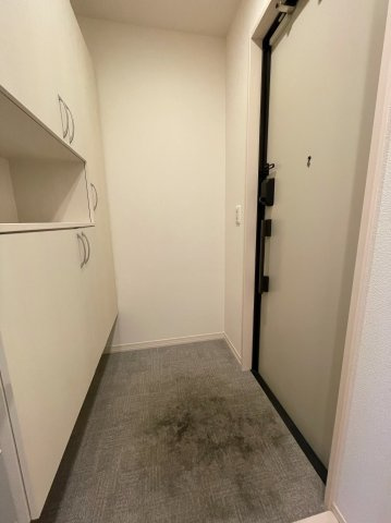 サンジェルマン市岡の玄関