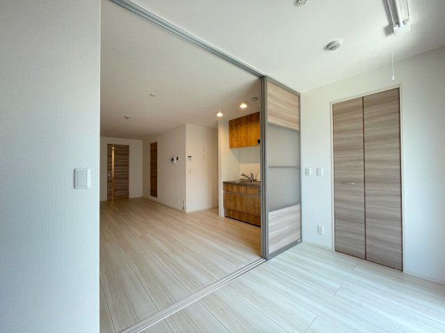 サンジェルマン市岡の居間・リビング