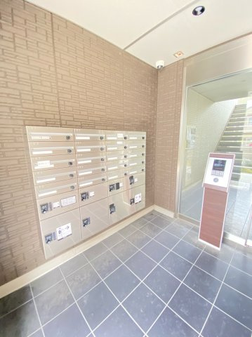 サンジェルマン市岡のエントランス