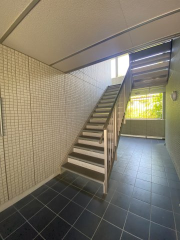 サンジェルマン市岡のロビー