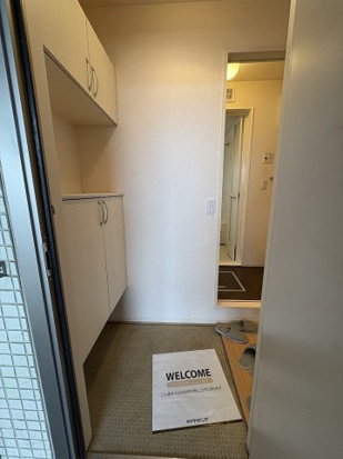 リヴェールガーデンの玄関