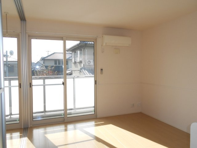 リヴェールガーデンの洋室