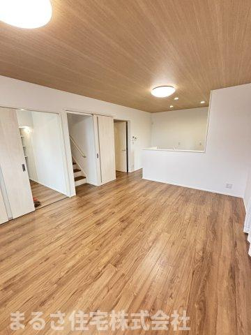 恒久モデルハウス　ZEH新築の居間・リビング