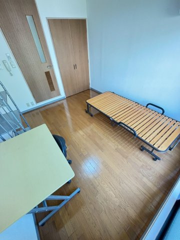 司ハイツの居間・リビング