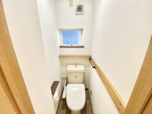 ドミール中貫のトイレ|ゆったりとした空間のトイレです
