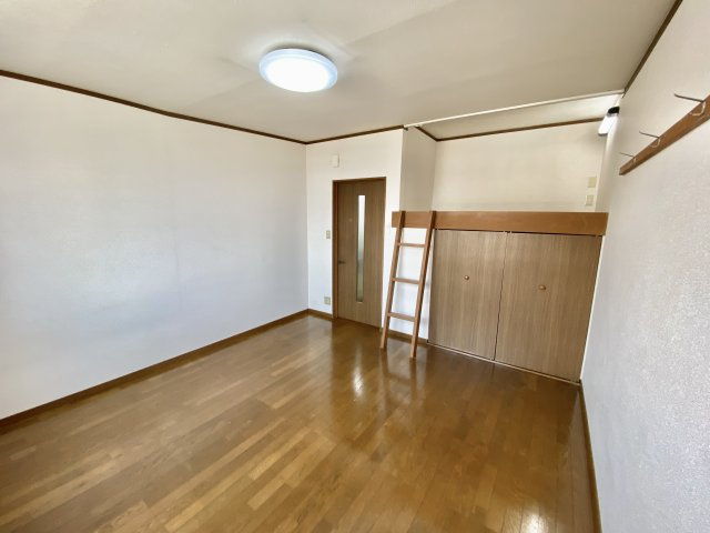 メイプルタウンの居間・リビング|こちらのリビングで趣味の時間をお楽しみください