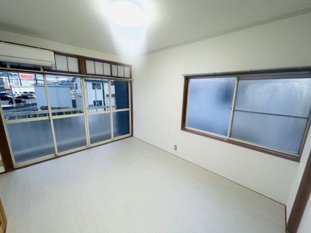 ステーツ今井Ⅰの洋室|明るい洋室です