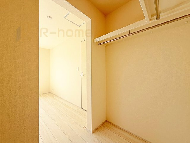 土浦市天川1丁目2期　新築戸建て　1号棟の収納|人気のウォークインクローゼット！アウター類はもちろん、季節ものや寝具も収納できます！