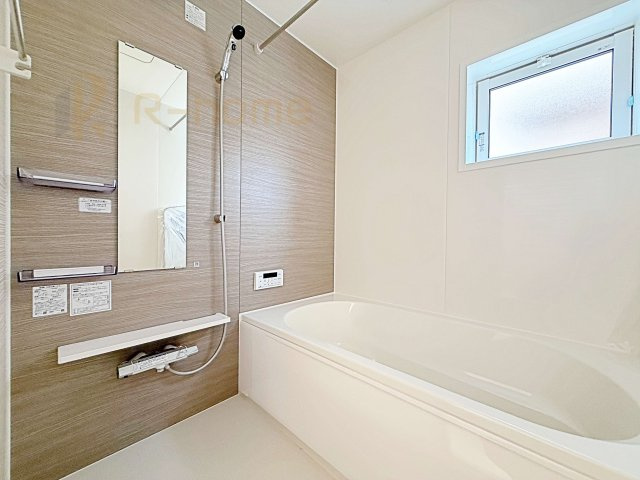 土浦市天川1丁目2期　新築戸建て　1号棟の浴室|足を伸ばしてもゆったりできるバスルーム♪機能性も取り入れて使い易さも保証します♪