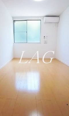 【居間・リビング】 | リブリ・クロワサンス生田 | 洋室のお部屋です。