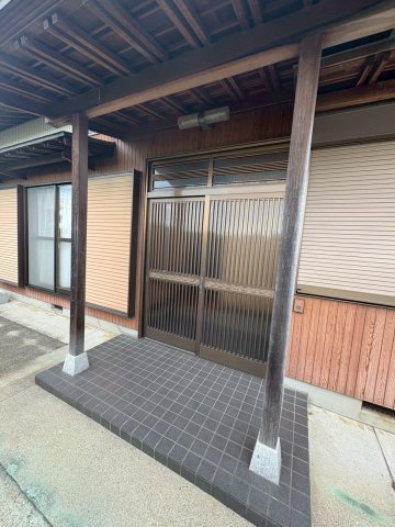 駒場貸戸建のエントランス