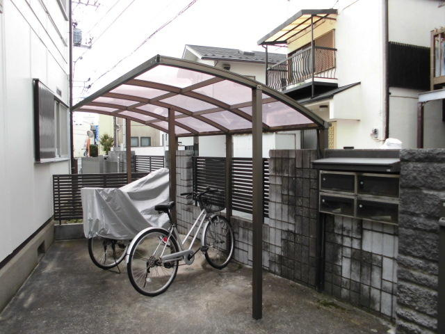 屋根付き駐輪場